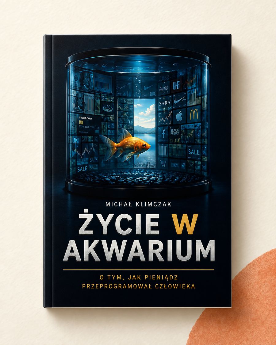 Okładka książki „Życie w akwarium” Michała Klimczaka